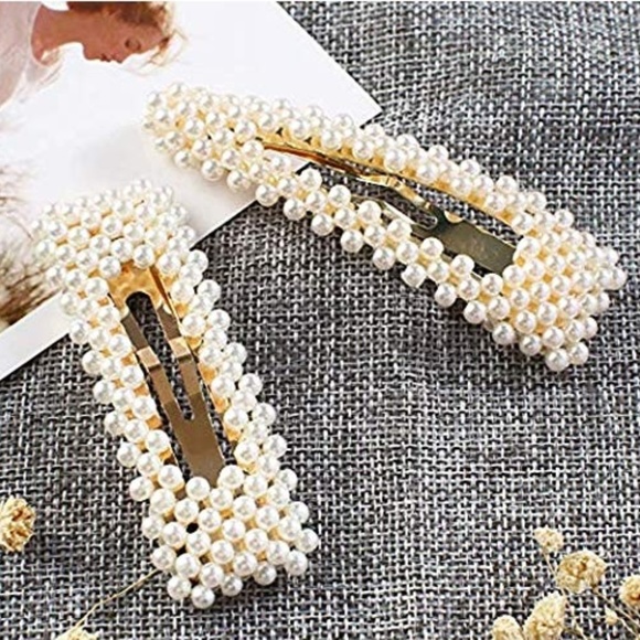 EIGHT - Trendy Faux Pearl Large Hair Clips & Pins - Picture 1 of 6